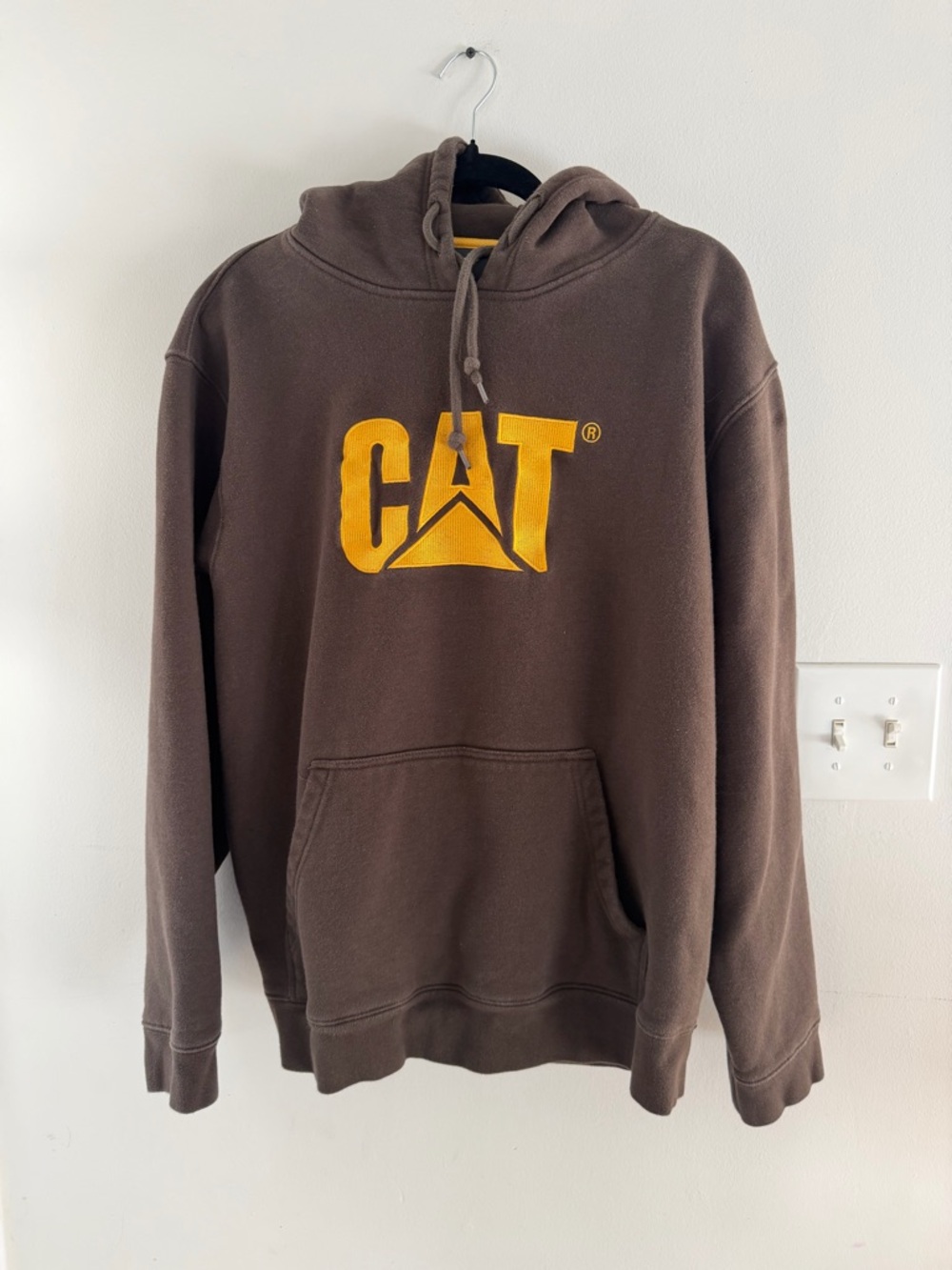 Caterpillar Men's Trademark Hooded Sweatshirt Brown And Gold Size XXL